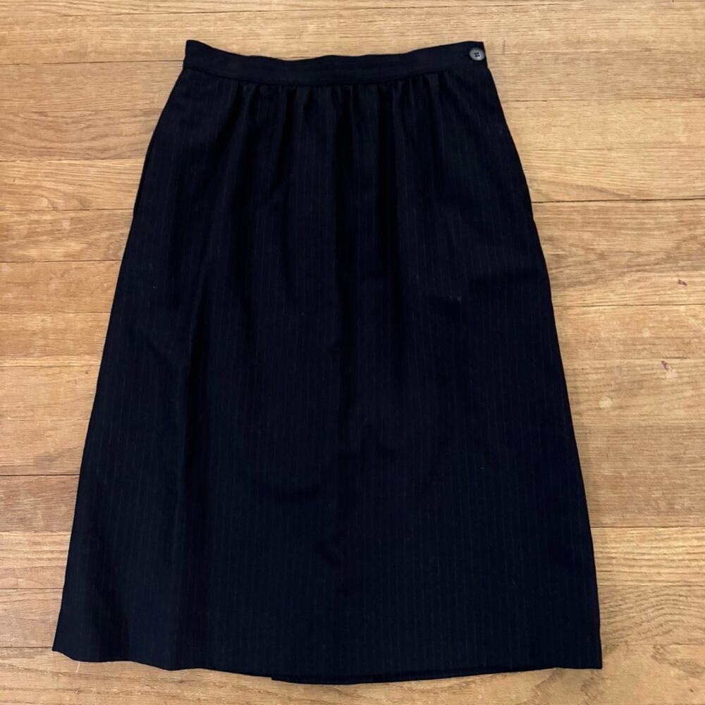 Prophecy navy pinstripe 100% wool midi pencil skirt size 8
 b28